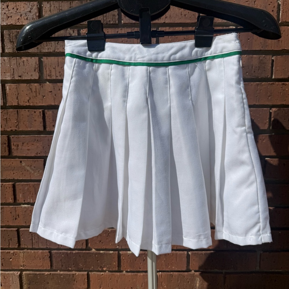 Forever 21 Tennis Style White Mini Skirt Green Trim Pleated Womens Size XS New